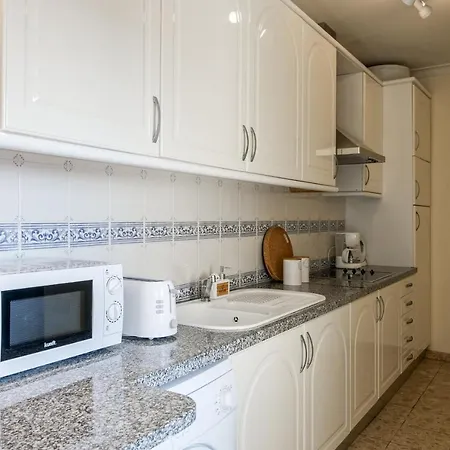Apartament T2 15º Praia Mar Port - Wow Beach 2bd Flat Sea View - 300mts 2 Beach/wifi *